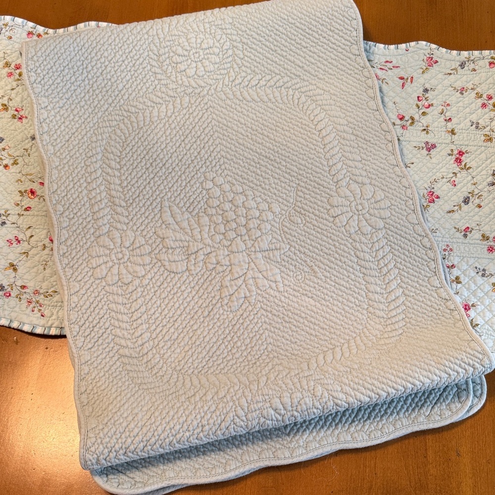 Williams Sonoma Cream Quilted Table Runner